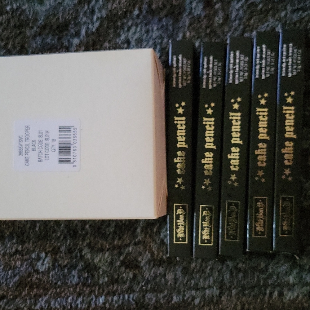 Kat von D cake pencil